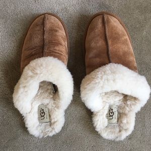 Ugg slip on shoes